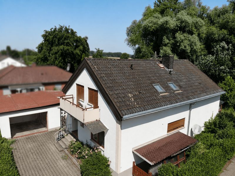 Familienidylle mit Kamin, Wintergarten und großem Garten in Leimersheim